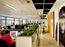 广州办公室装修公司巧用色彩提升空间